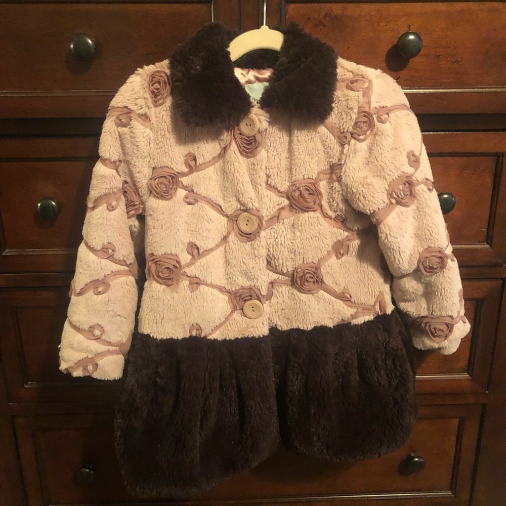 Size 4 Magpie by Mack and Co coat